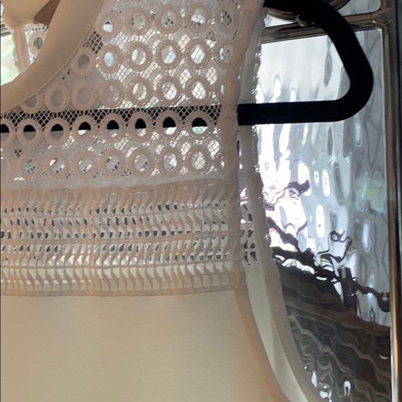 Tank - Picture 4 of 4